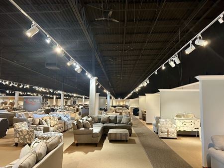 Retail space for Rent at 1604 Sisk Rd in Modesto