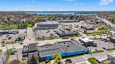 20,015 SF Flex/Retail Space Available | Walled Lake