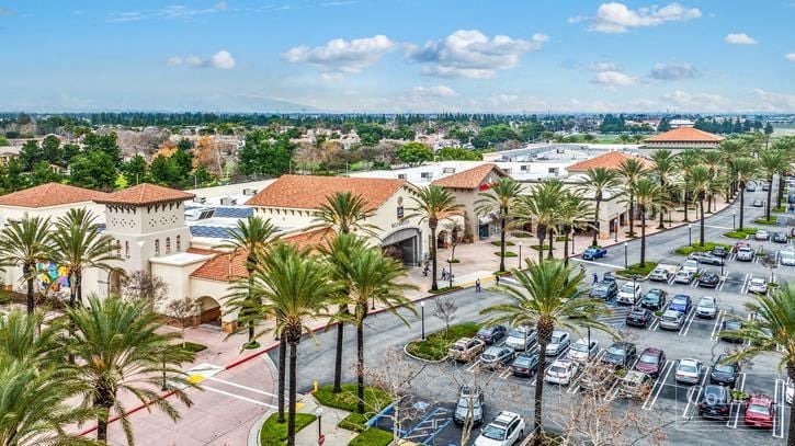 For Sale |Town Center Square | Exceptional Fully-Leased Retail Opportunity