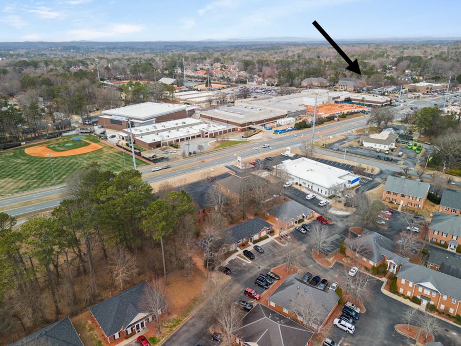 2623 Sandy Plains Rd 