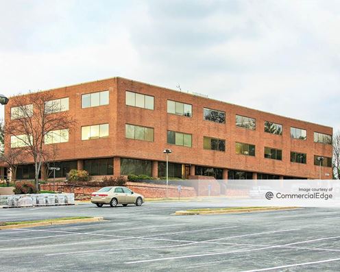 Executive Court Ctr 3