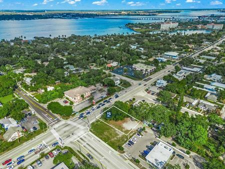 VacantLand space for Sale at 2515 & 2519 Manatee Avenue W in Bradenton