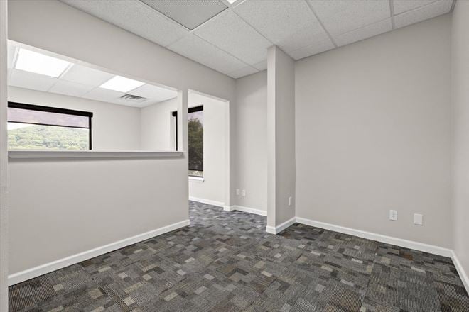 2 Executive Suites 
