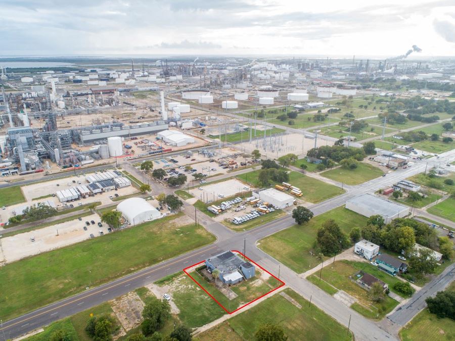 Cheap Retail! 330 Texas Ave (Texas City)