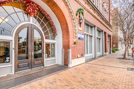 250/260 Commerce