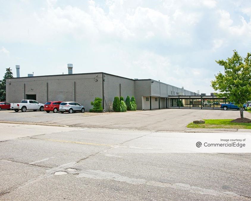 126 North Groesbeck Hwy, Mount Clemens, MI | Industrial Building