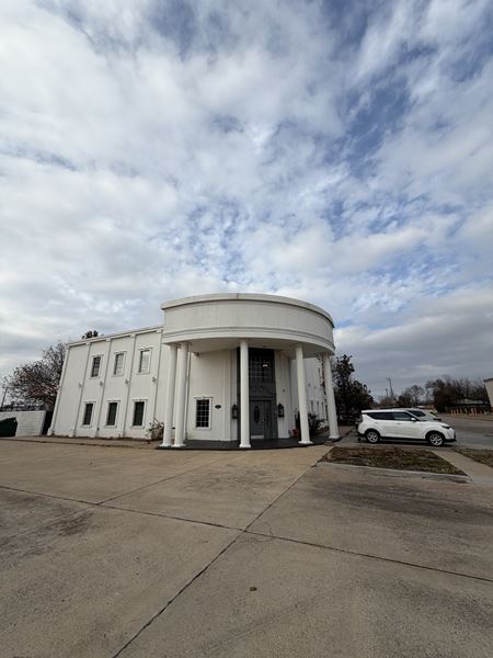 Office space for Sale at 4645 Tinker Diagonal in Del City