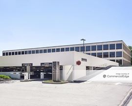 O'Hare Plaza - 8745 West Higgins