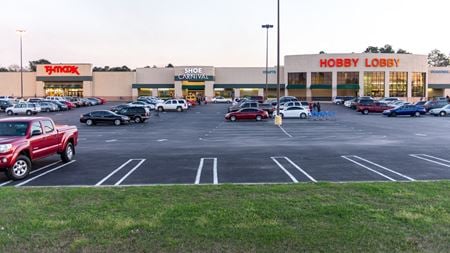 Retail space for Rent at 5064 Hardy Street in Hattiesburg