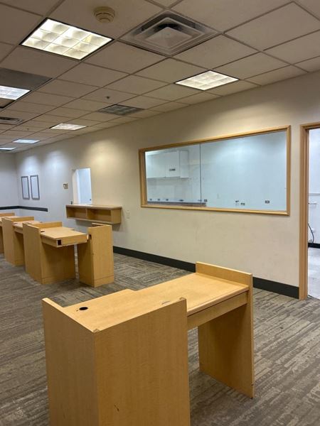 C25      Space Photo Gallery 4