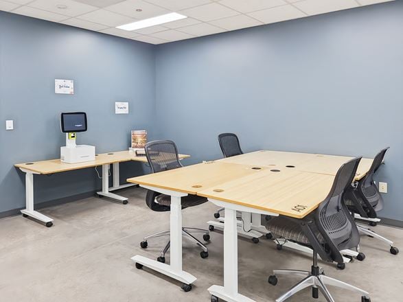 Regus - Louisville - 285 Century Pl