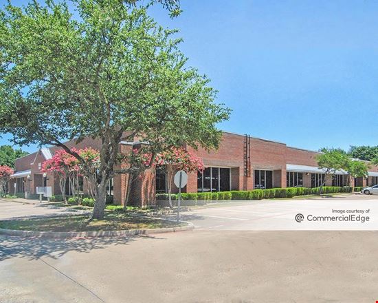 Richardson Drive Plaza