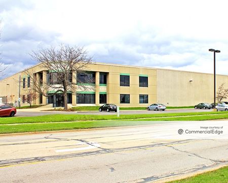 Industrial space for Rent at 400 West Crossroads Pkwy in Bolingbrook