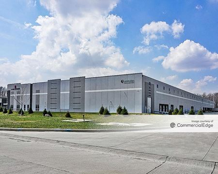 Photo of commercial space at 14720 Foltz Industrial Pkwy in Strongsville