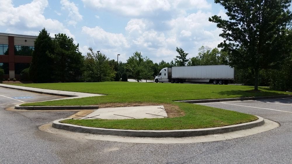 Corner Office Site-Breckenridge Blvd and Executive Dr S