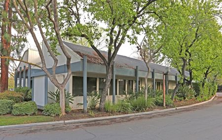 ±1,148 SF of Professional Office Space Off Shaw Ave - Fresno