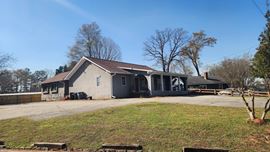 Freestanding ±2,324 SF - Downtown Roswell 