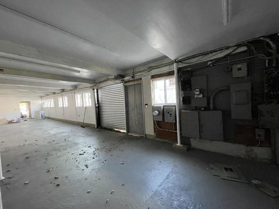 110 Cuttermill Road, Great Neck, NY 11021