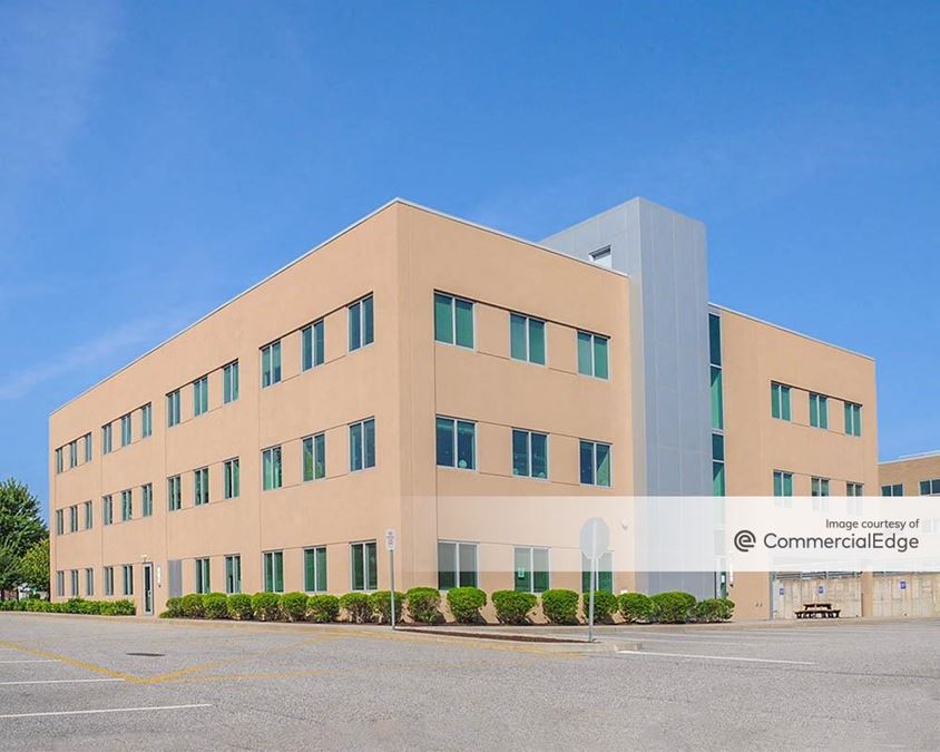 100 Highlands Blvd, Port Jefferson, NY 11777