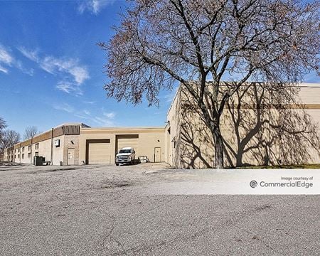 Photo of commercial space at 2475 Highway 55 in Mendota Heights