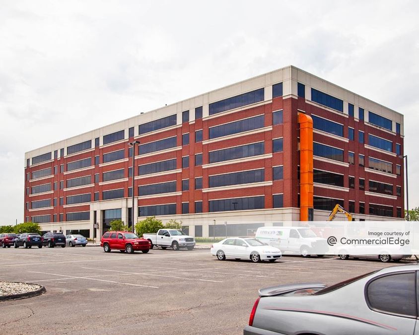Troy Corporate Center - 840 West Long Lake Road