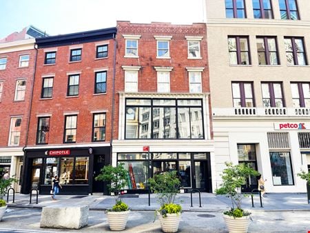 Retail space for Rent at 862 Broadway in New York