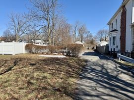 76 Humboldt Parkway