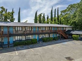 Red Bluff Inn