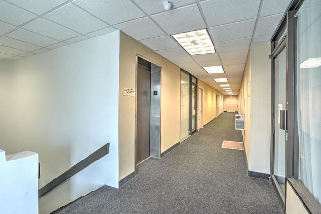 Offices at Park Sheridan West