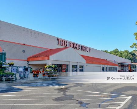 655 Broadway, Saugus, MA 01906 - Retail for Lease