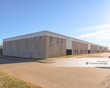 Photo of commercial space at 6400 Wuliger Way in North Richland Hills