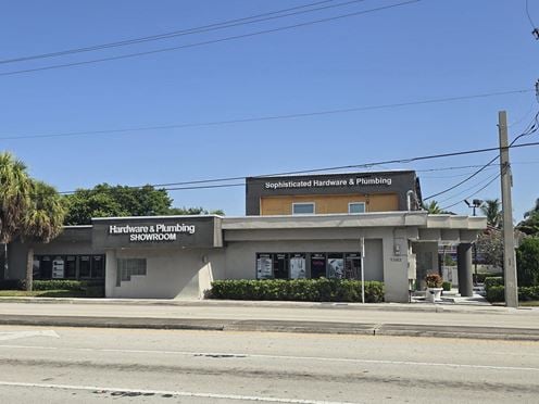 Freestanding Retail / Showroom Bldg