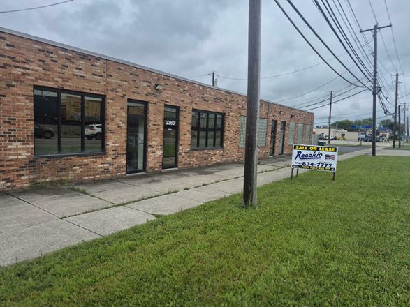 2363 Broadway St - 7,400+/- SF Multipurpose Commercial Building