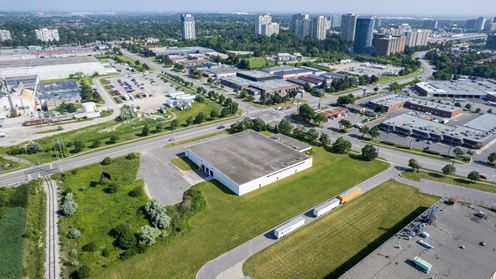 80 West Drive, Brampton, ON L6T 3T6