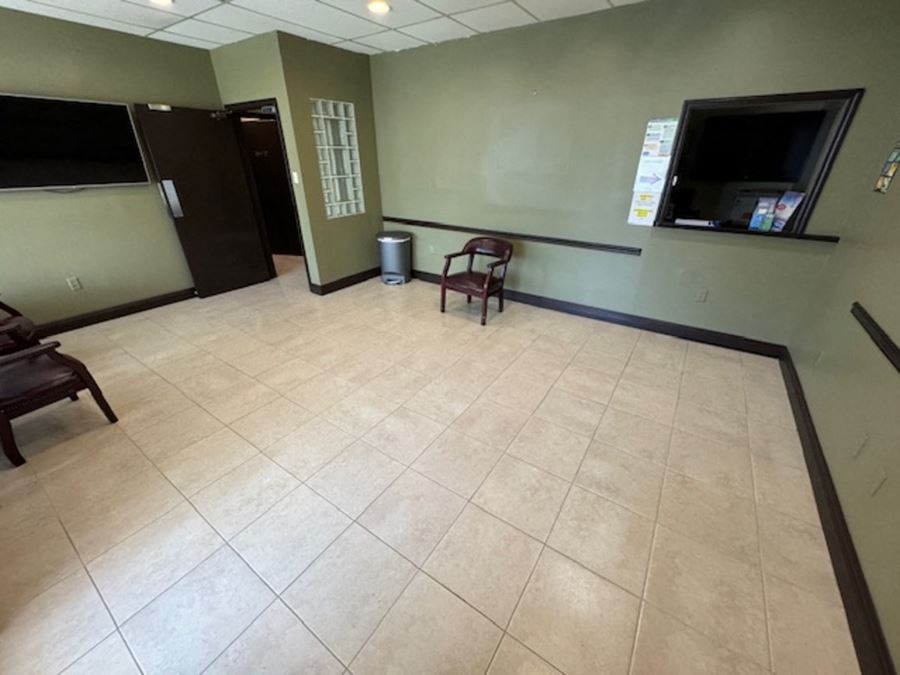 1192 SF Professional and Medical Office Space