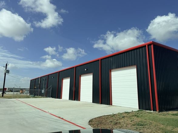 109 N FM 509, Unit 2