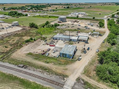Industrial space for Sale at 605 S STATE HIGHWAY 95 in TAYLOR