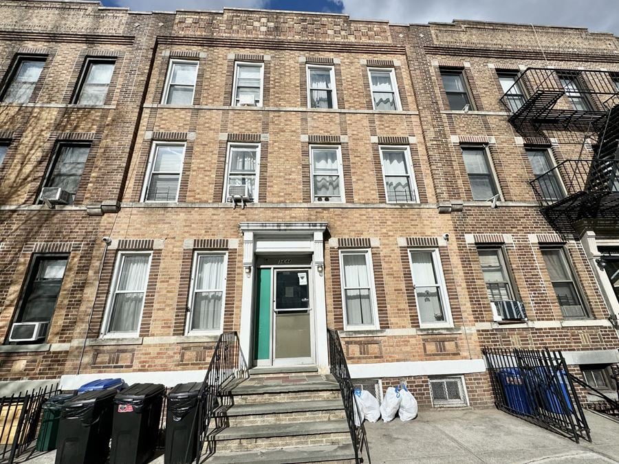 Six Family Building For Sale In Long Island City