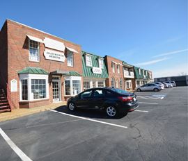 Shoppes at Rodney Parham