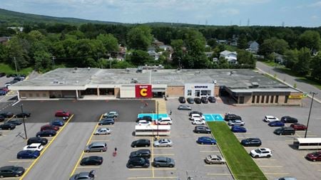 Retail space for Rent at 14000 boul Henri-Bourassa in Québec
