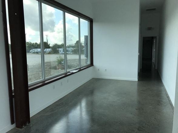 1019 South Heatherwilde Blvd 1/2 Off First Months Rent
