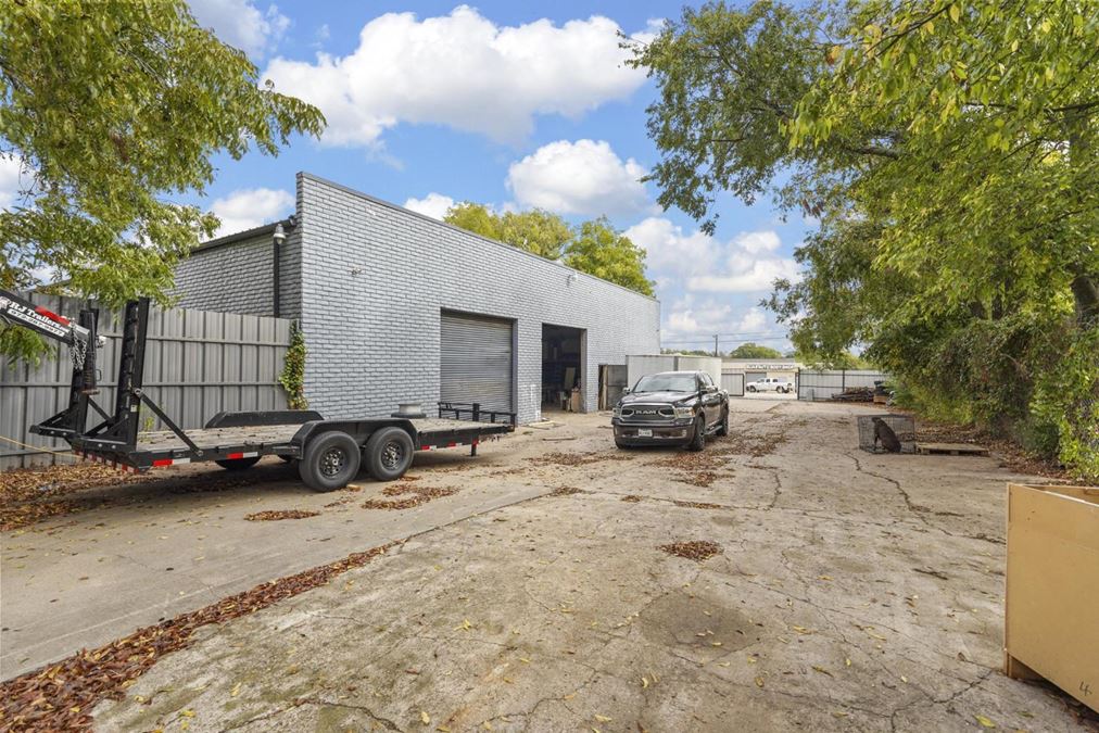 ±2,500 SF Warehouse for Lease in Dallas, TX