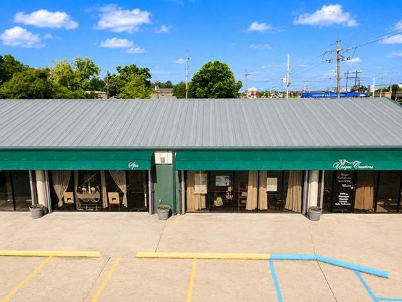 Multi-Tenant Retail/Strip-Center Opportunity with Room for Expansion