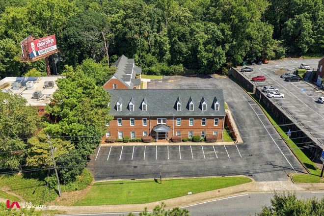 5491 Roswell Rd