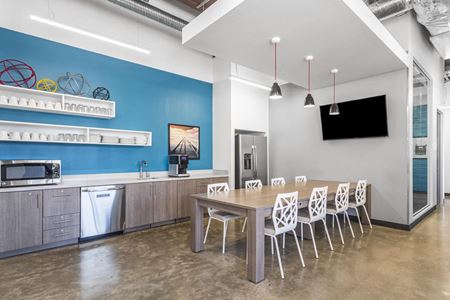 Coworking space for Rent at 1901 Manhattan Blvd in Harvey