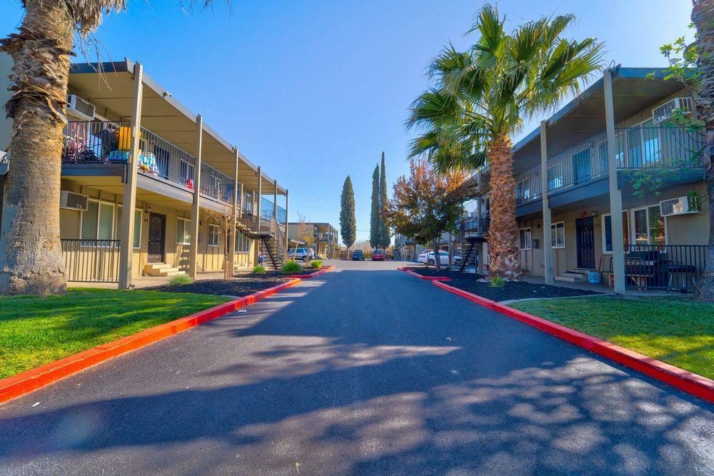 Las Palmas Apartments