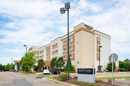 Photo of commercial space at 1995 6th Street North in Columbus