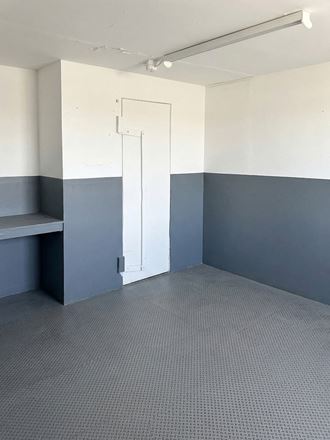 7,000 SF | 830 Barry Street | Hunts Point Industrial Space for Lease