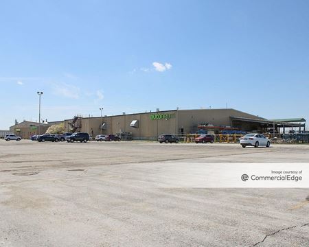 Photo of commercial space at 645 North Lallendorf Road in Oregon