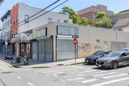 Retail space for Rent at 3824-3826 White Plains Road in Bronx